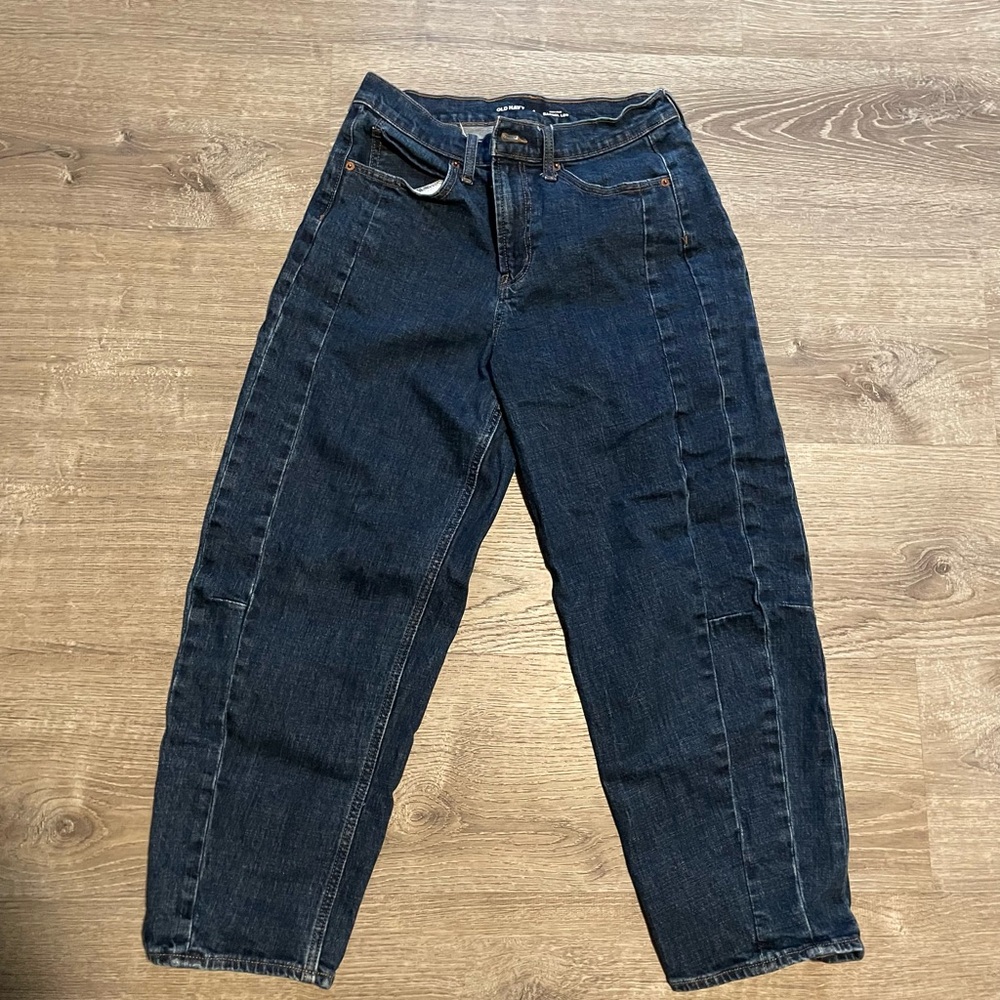 Old Navy High-Rise Barrel Leg Jeans 99% cotton 6R